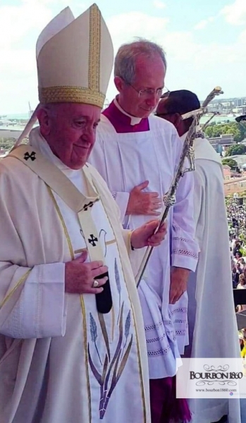 Le pape François termine sa tournée africaine à l’île Maurice après les capitales du Mozambique et de Madagascar.